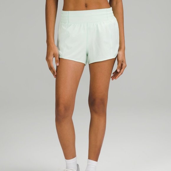 Lululemon Hotty Hot High-Rise Lined Short 2.5" - Picture 1 of 9